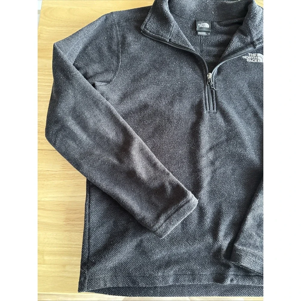 The North Face Men's‎ Black 1/4 Zip Pullover Size Medium